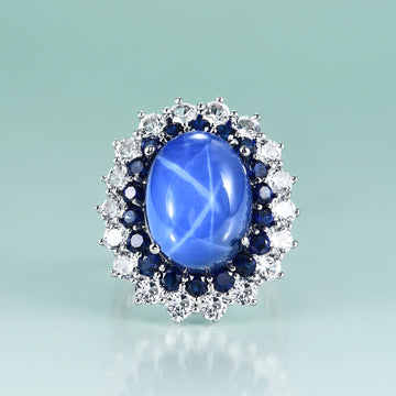 Kate Middleton engagement ring with blue star sapphire