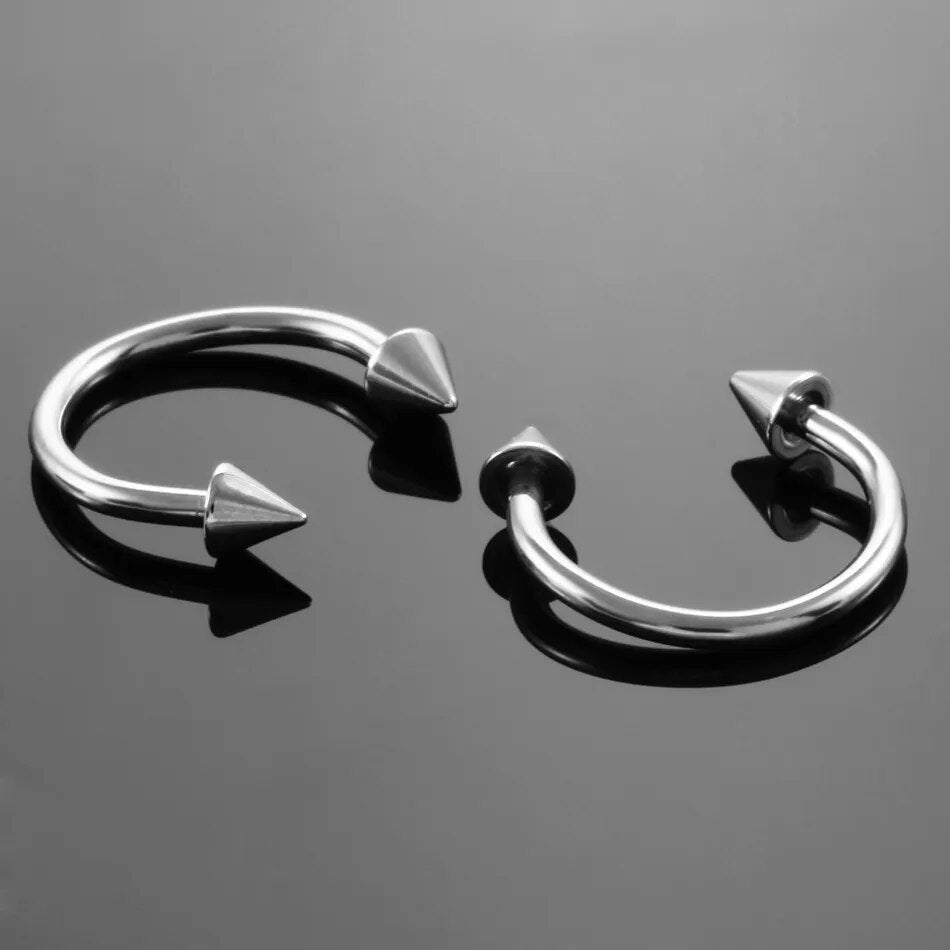 Half hoop nose ring with arrows horseshoe with spikes F136 titanium 16 gauge 8 mm Rosery Poetry