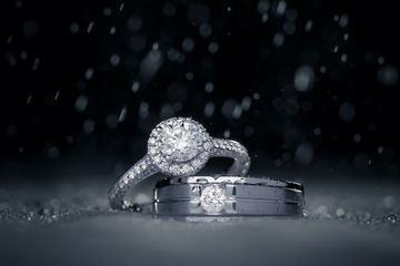Engagement Rings: Modern Trends, Classic Designs, and Buying Tips