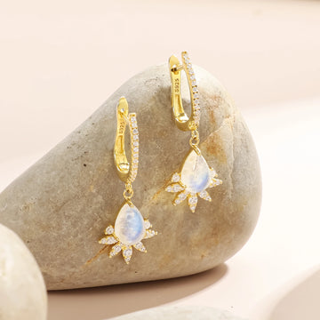 Boucles d'oreilles créoles en pierre de lune avec pierres cz diamant clair boucles d'oreilles pendantes en pierre de lune