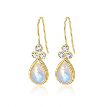 Boucles d'oreilles en pierre de lune dorée avec pierres de lune en forme de goutte et trois pierres cz diamant clair