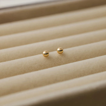 Brincos de bola de ouro 14K minúsculos e pequenos brincos de cartilagem de concha tragus em hélice de ouro maciço