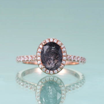 Anillo de bodas de cuarzo rutilado con corte ovalado y halo de cuarzo rutilado negro natural