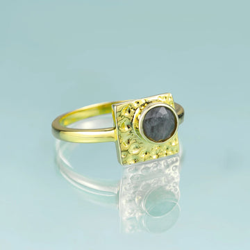 Labradorite ring vintage style sterling silver with a genuine labradorite stone