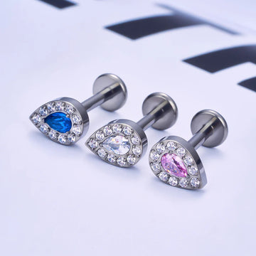 Piercing méduse féminin et chic avec clou en titane CZ rose clair violet bleu noir diamant