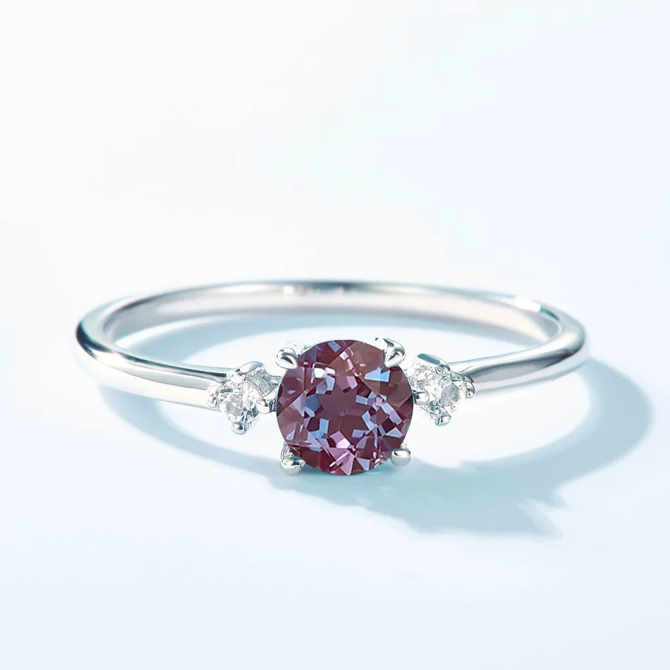 Bague en pierre alexandrite bague en trois pierres délicate et minimaliste en argent sterling