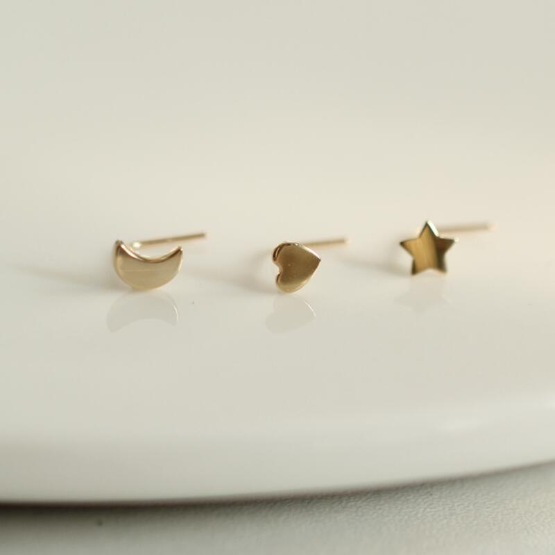 14K gold moon nose stud L shaped Rosery Poetry