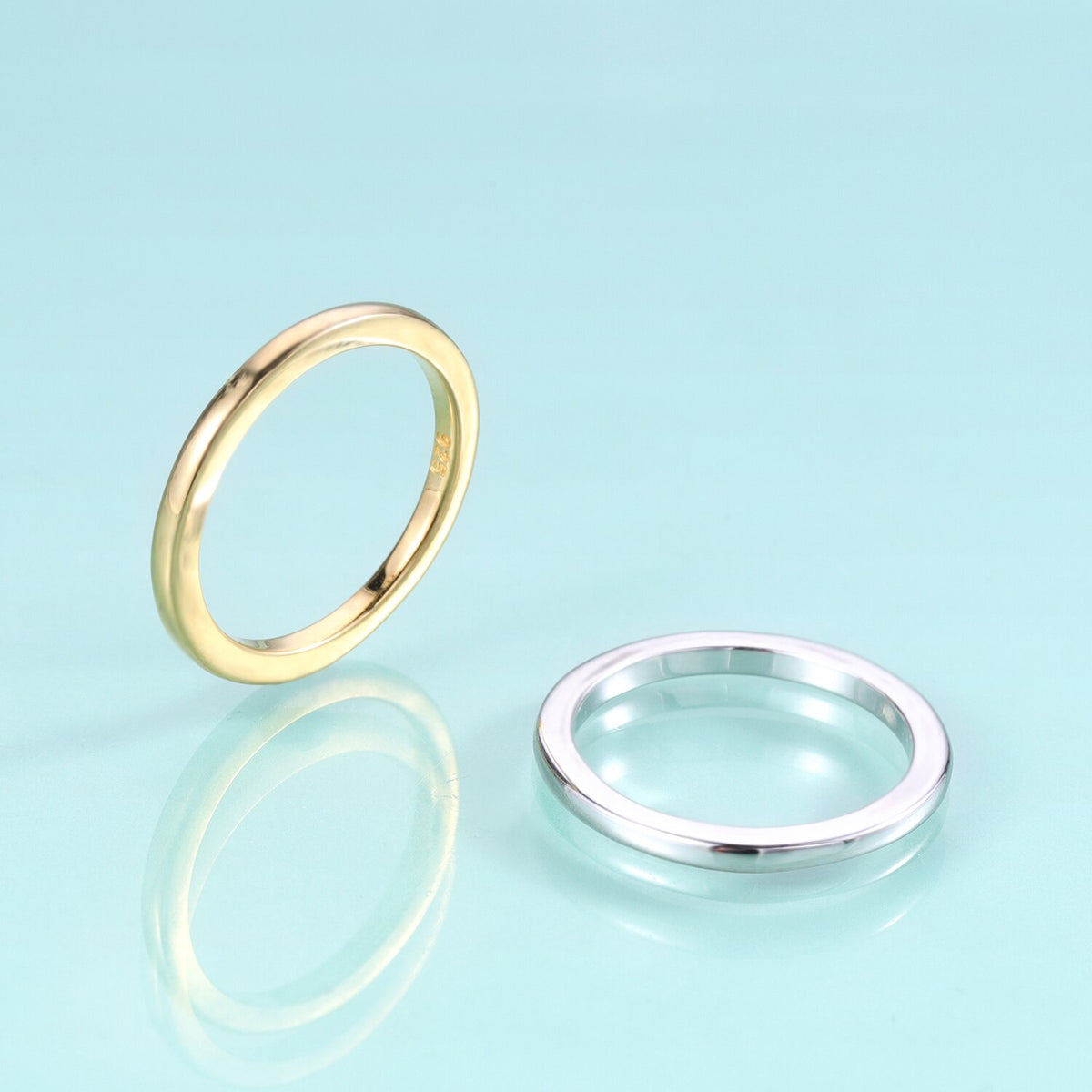 Plain gold wedding band simple and classic Plain gold wedding band simple and classic