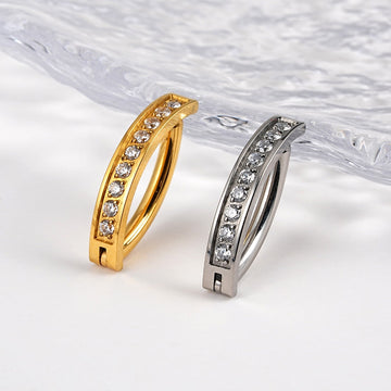 Anello per ombelico in oro in titanio con esclusivo anello per ombelico curvo CZ 14G