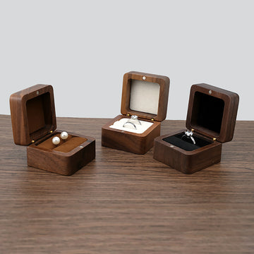 Scatola porta anelli quadrata per proposta personalizzabile in legno di noce