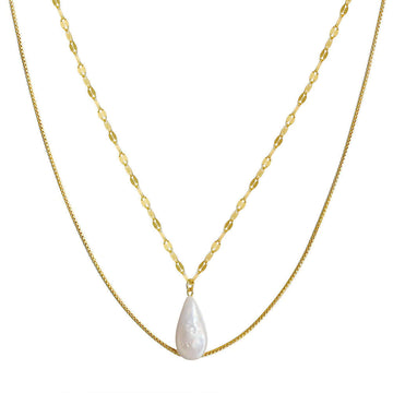 Layered pearl necklace