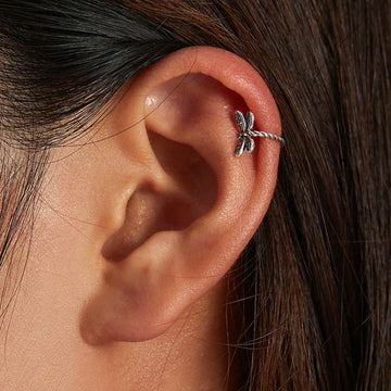 Ear cuff con libélula en plata de primera ley estilo vintage