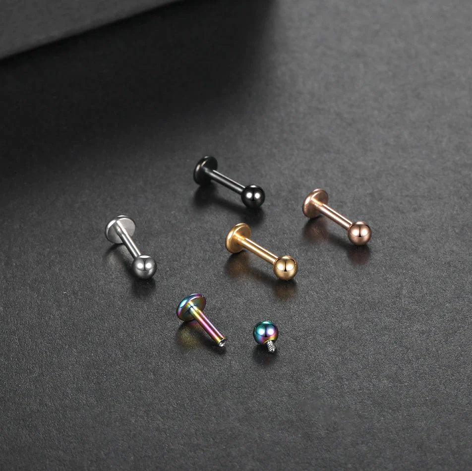 Flat back nose stud with a ball titanium Rosery Poetry