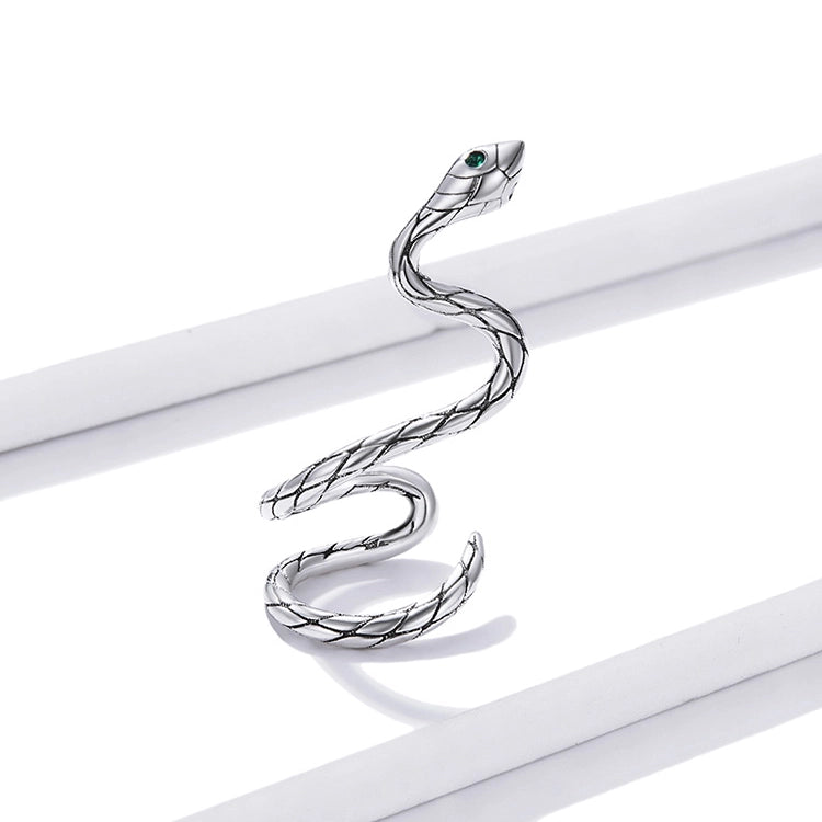 Snake ear cuff in silver DejaChic